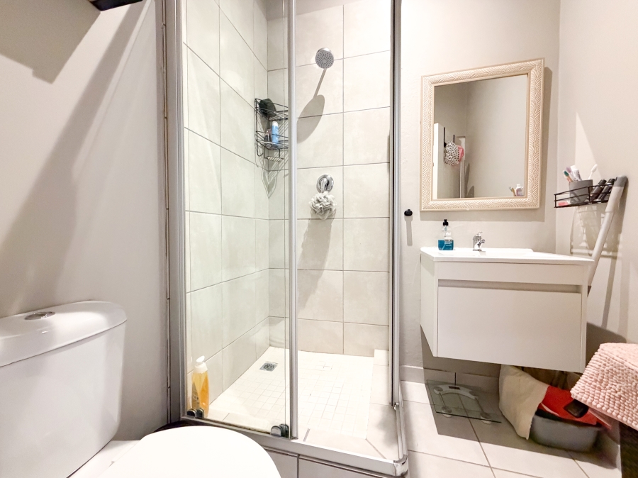 To Let 2 Bedroom Property for Rent in Wynberg Upper Western Cape